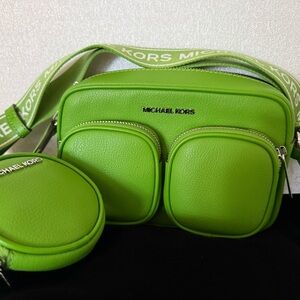 🎊Spring IN 🎊Michael Kors Lime Green Crossbody Bag